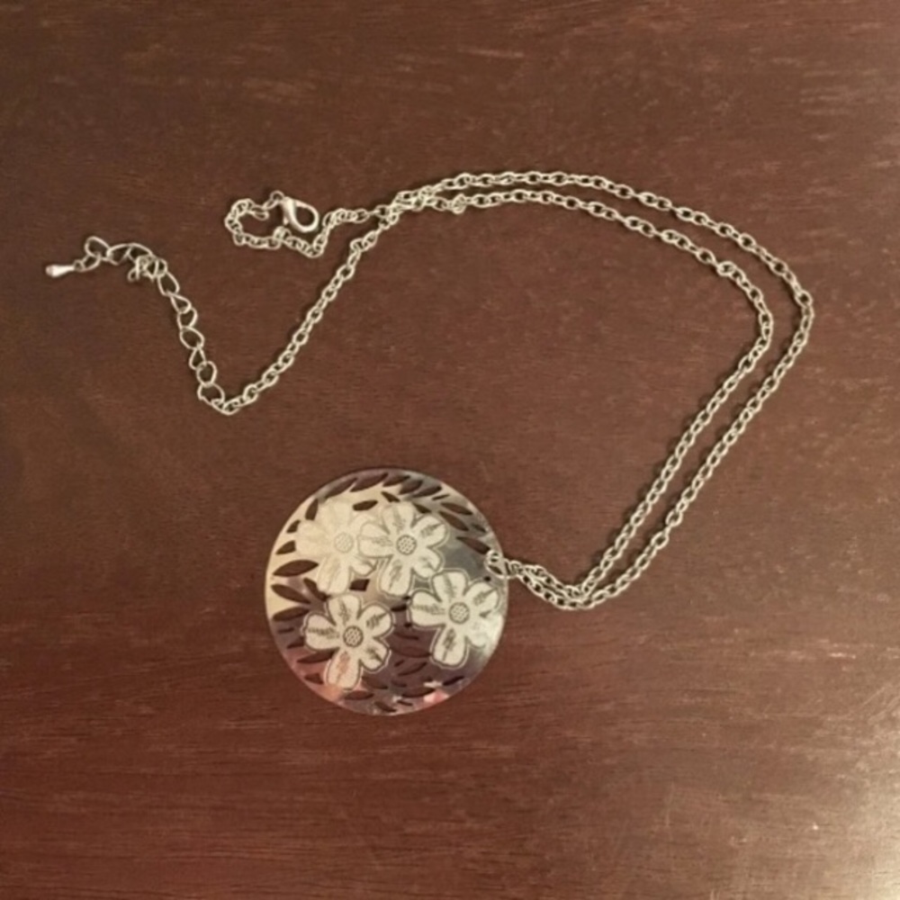 💎SALE💎 set stamped necklace & earrings - Picture 3 of 8